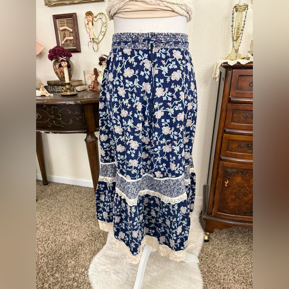vintage dainty prairie floral patchwork midi skirt w lace details - Picture 6 of 6